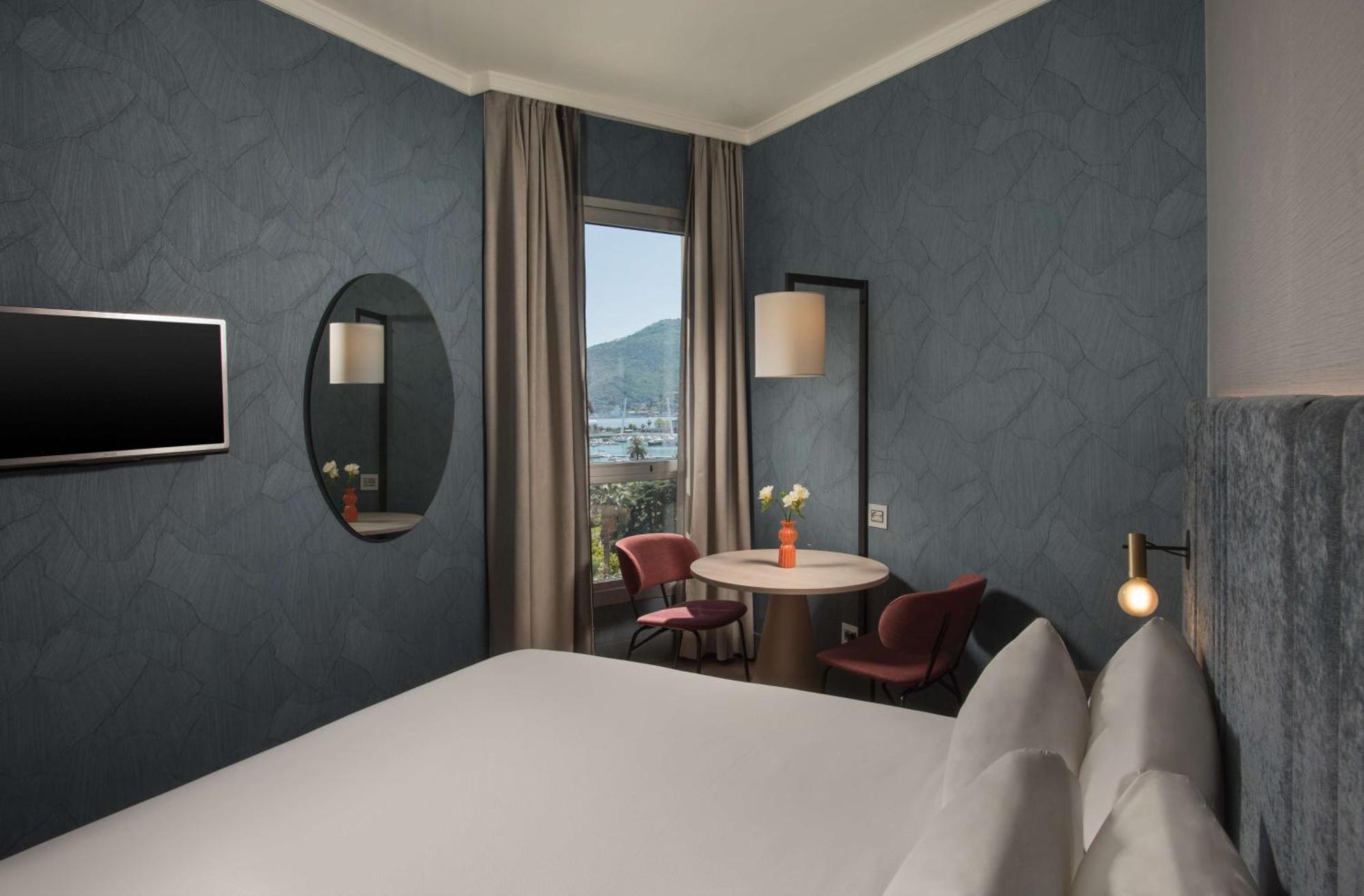 Nh La Spezia Hotel Exterior photo